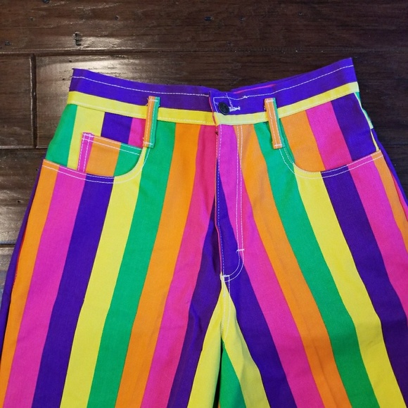 Candy striped walking shorts - Picture 6 of 7